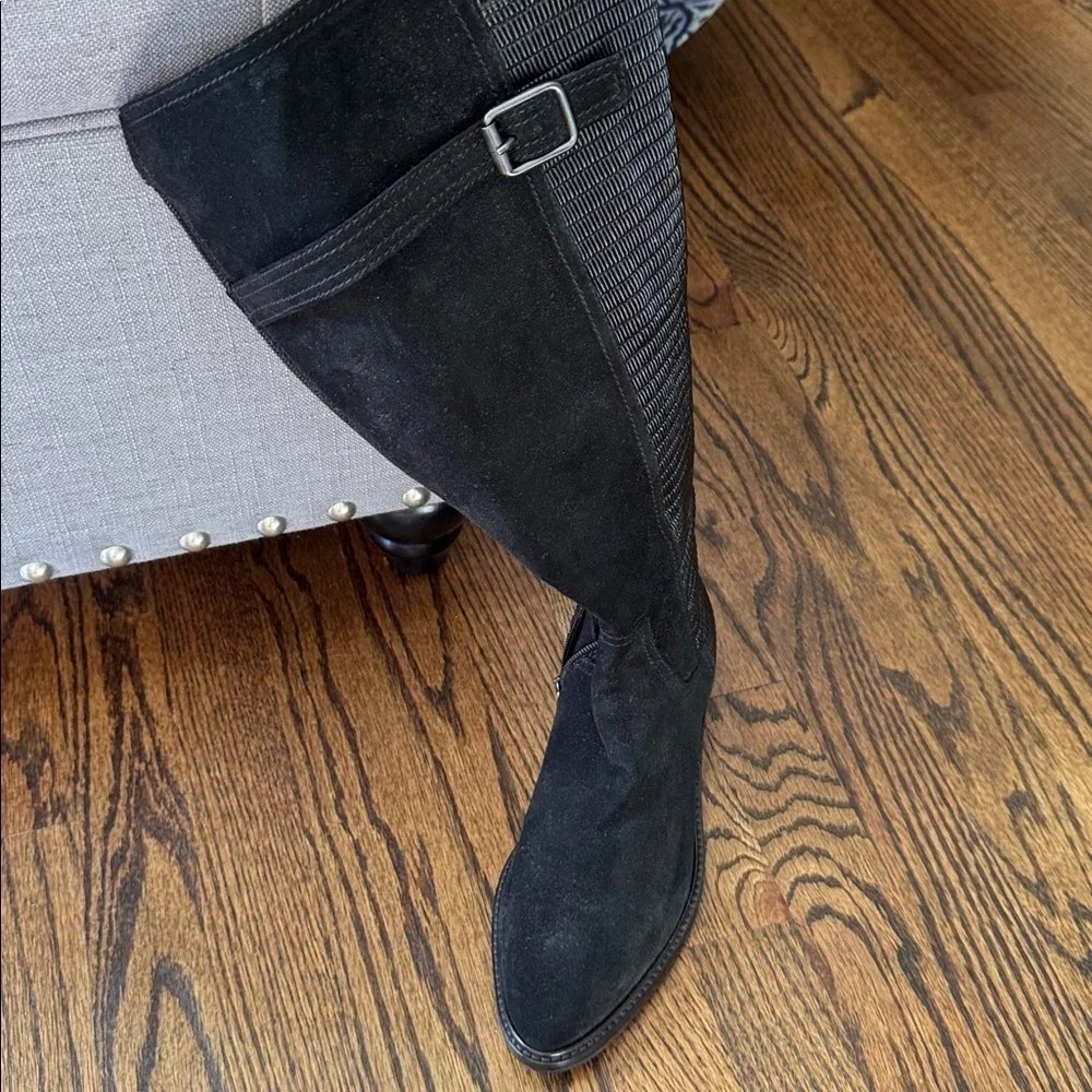 New without tags Aquatalia Black Knee High Boots size 9
